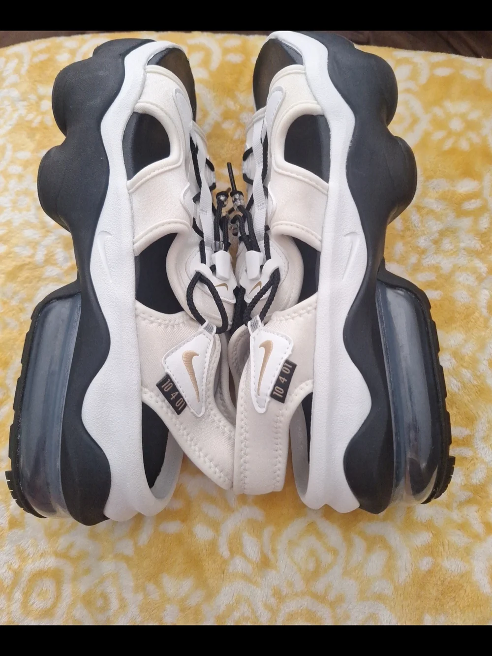 Nike Women’s White and Black Performance Sandals
